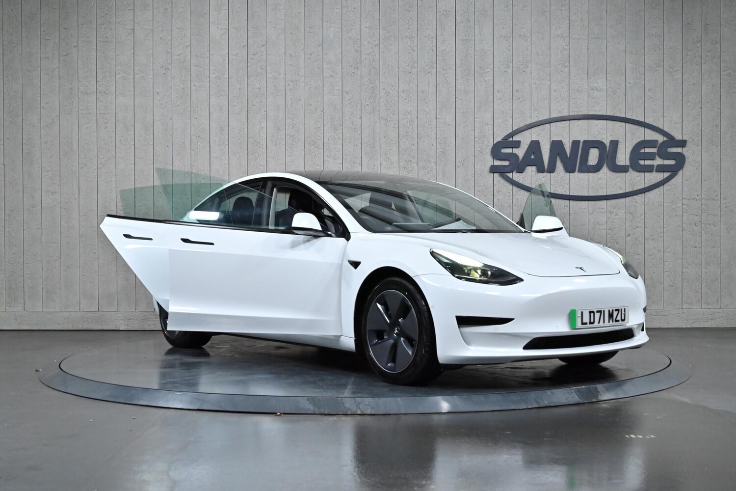 Used Tesla Model 3 2021 for sale - 76850245: Photo 9