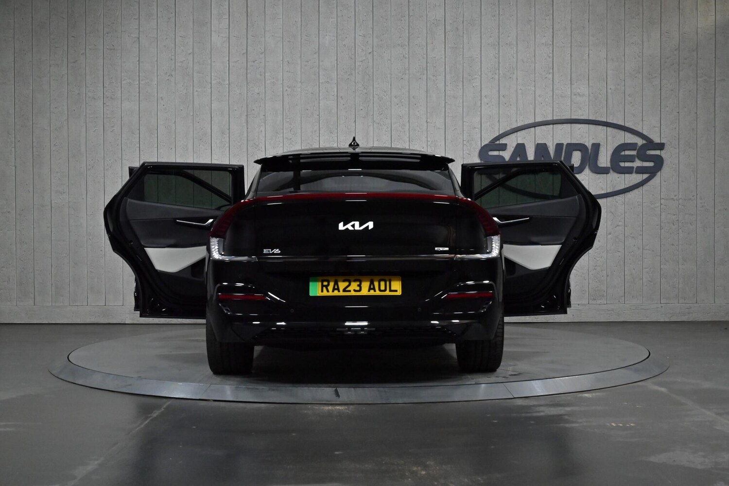 Used Kia EV6 2023 for sale - 77174533: Photo 13