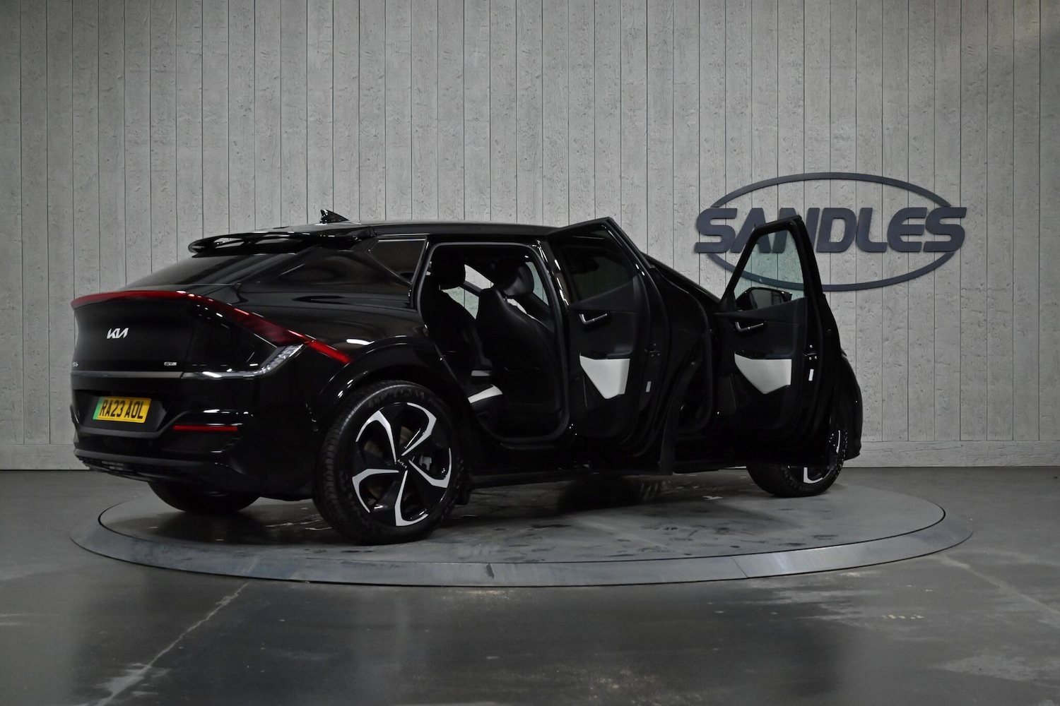 Used Kia EV6 2023 for sale - 77174533: Photo 14