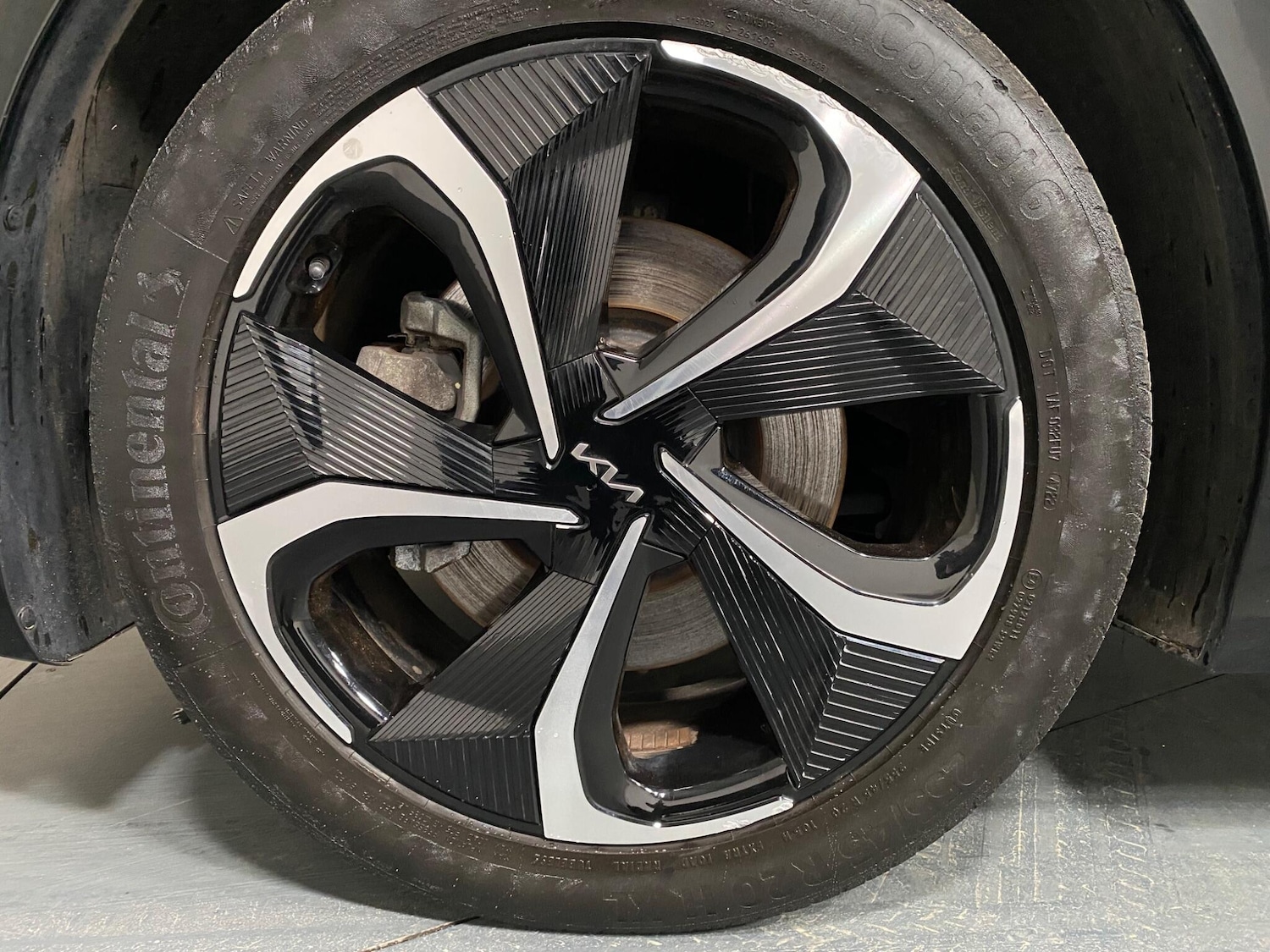 Used Kia EV6 2023 for sale - 77174533: Photo 17