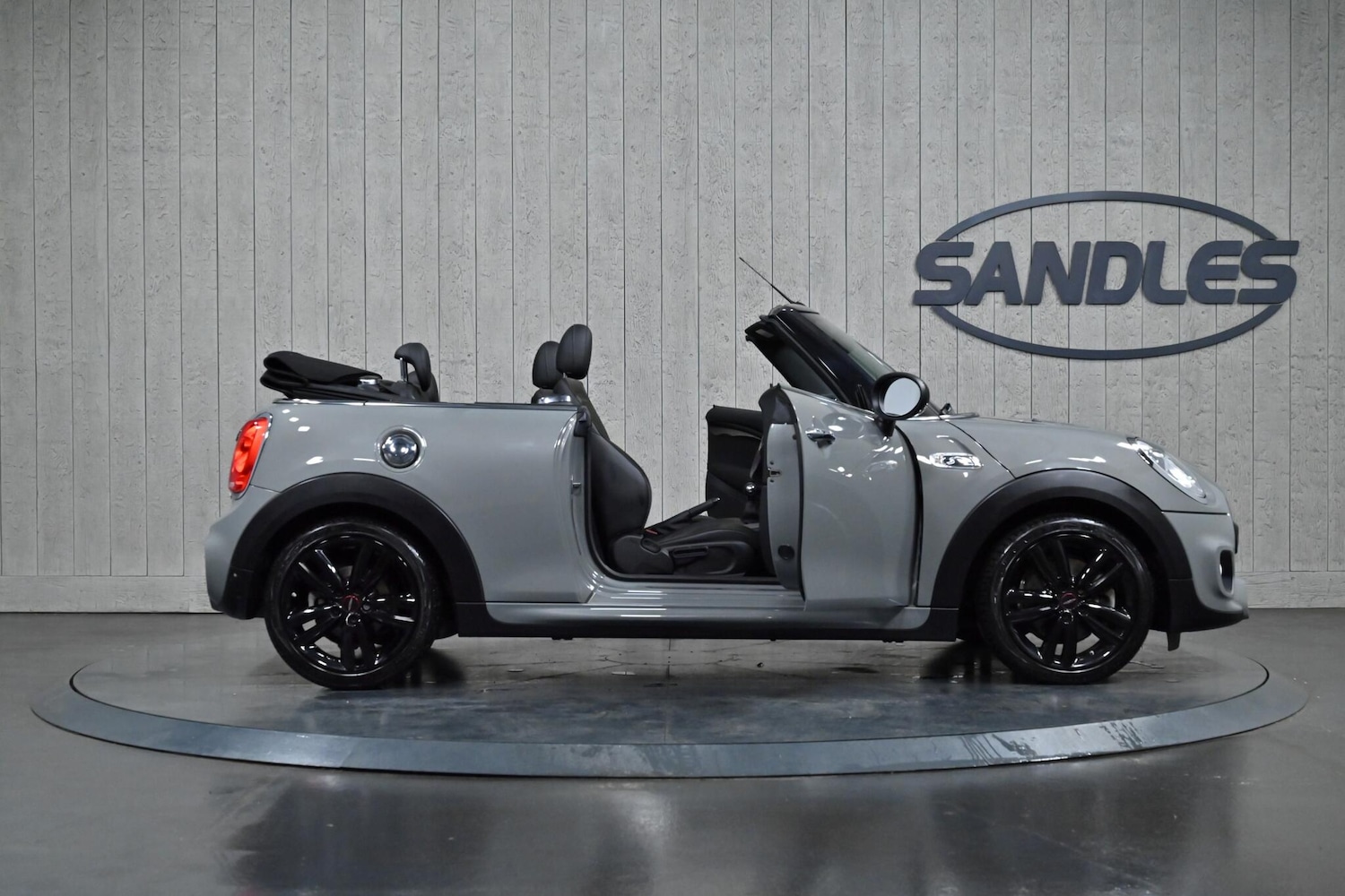 Used MINI Convertible 2017 for sale - 77230036: Photo 11