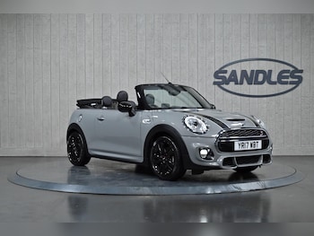 Used MINI Convertible 2017 for sale - 77230036: Photo