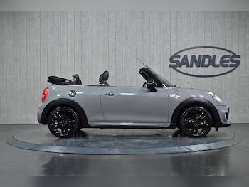 Used MINI Convertible 2017 for sale - 77230036: Photo