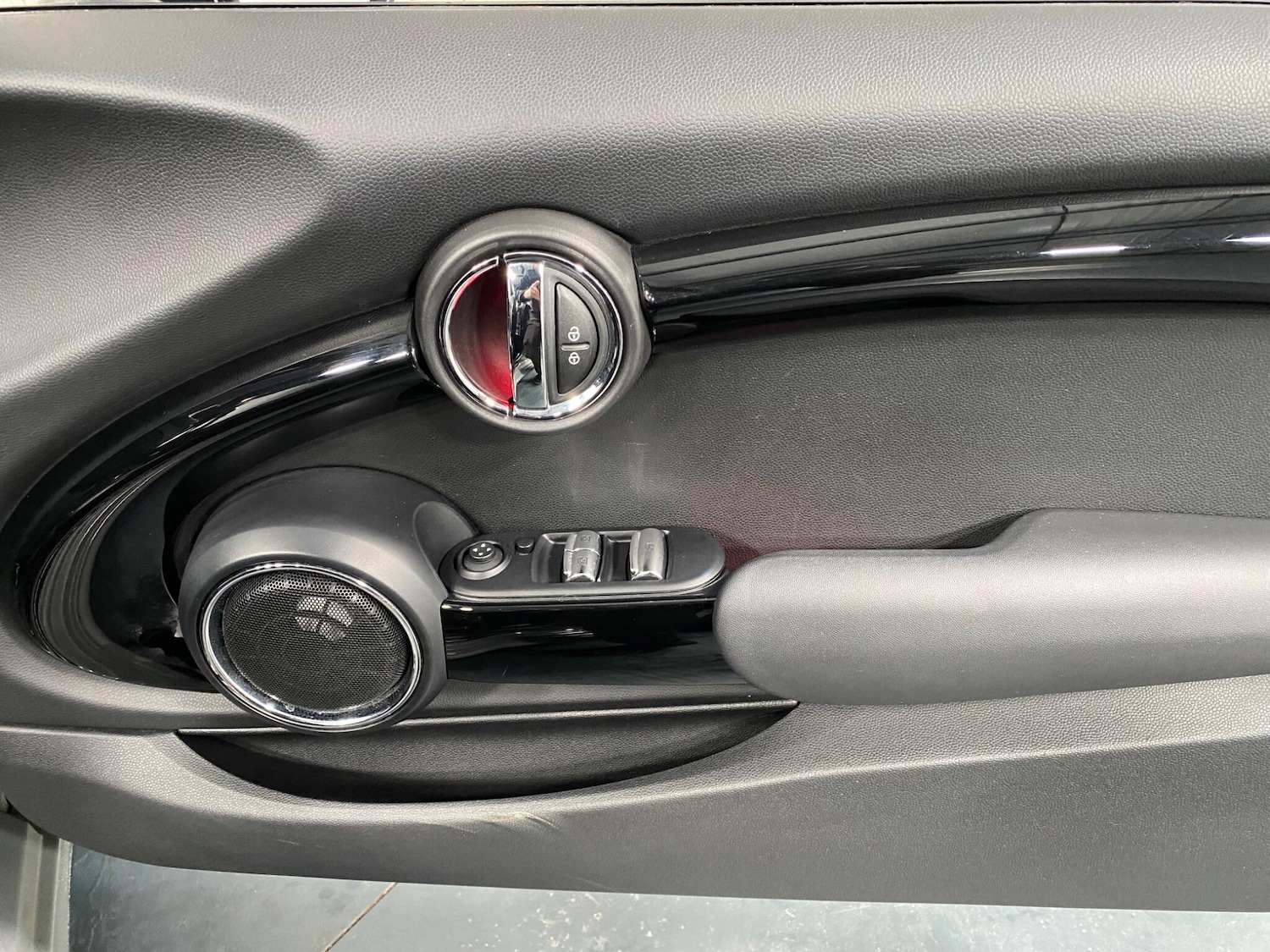 Used MINI Convertible 2017 for sale - 77230036: Photo 49