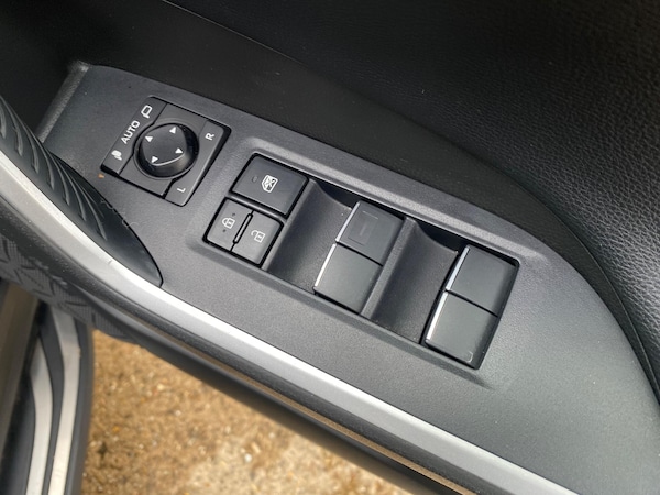 Used Toyota RAV4 2020 for sale - 75808923: Photo 48