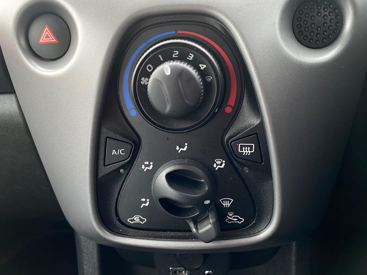 Used Toyota AYGO 2020 for sale - 77081938: Photo 36