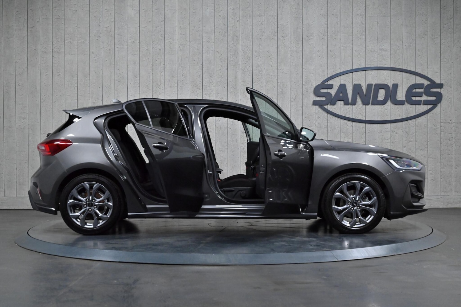 Used Ford Focus 2023 for sale - 76996201: Photo 11