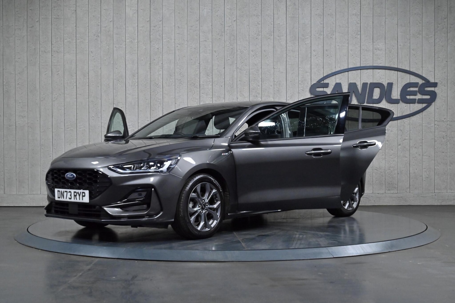 Used Ford Focus 2023 for sale - 76996201: Photo 15