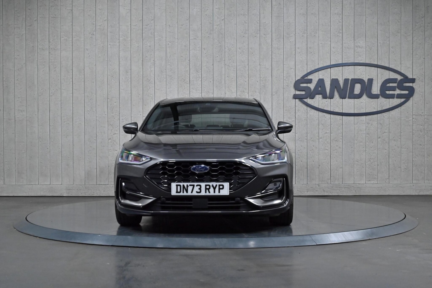 Used Ford Focus 2023 for sale - 76996201: Photo 2