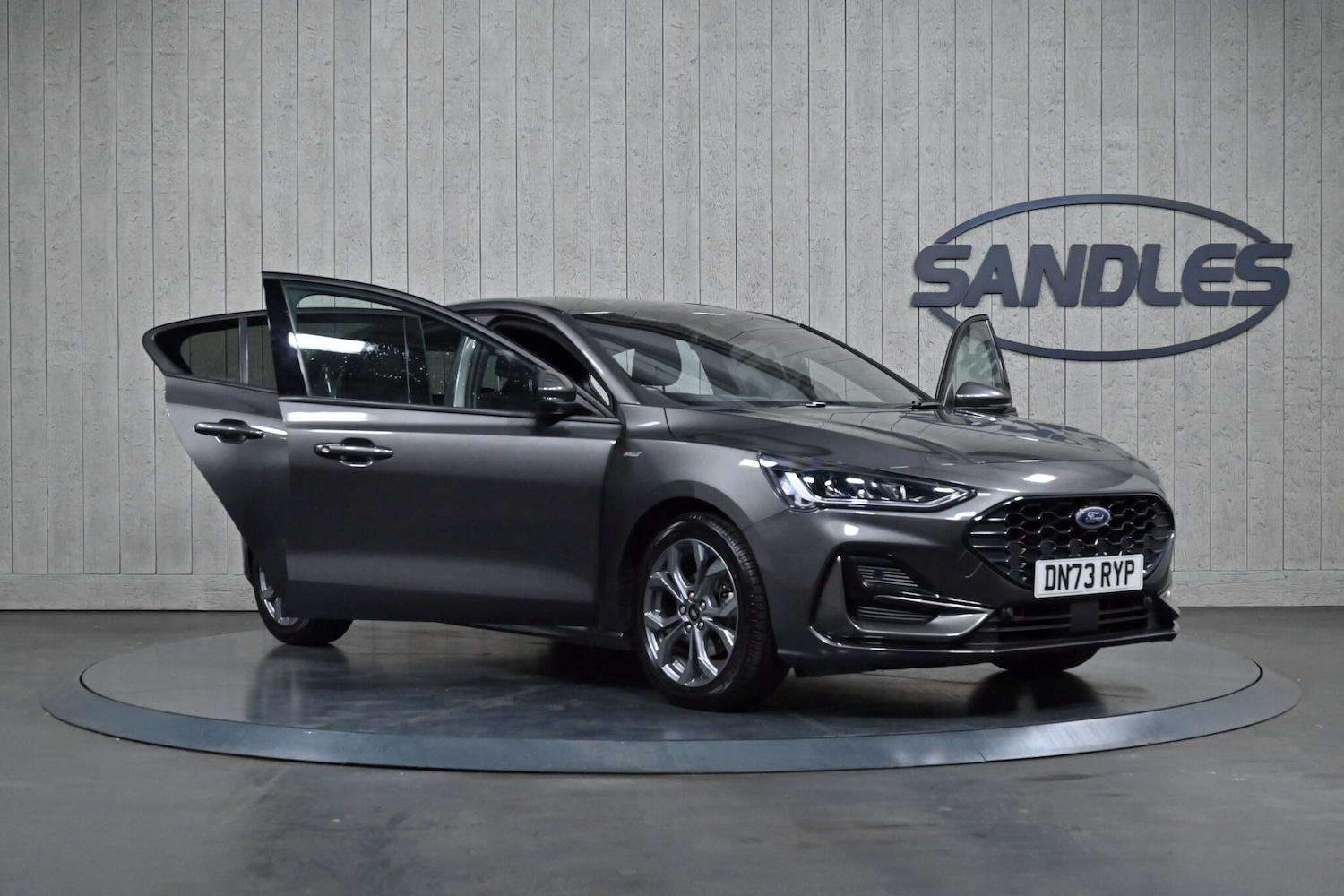 Used Ford Focus 2023 for sale - 76996201: Photo 9