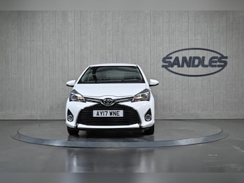 Used Toyota Yaris 2017 for sale - 77081608: Photo