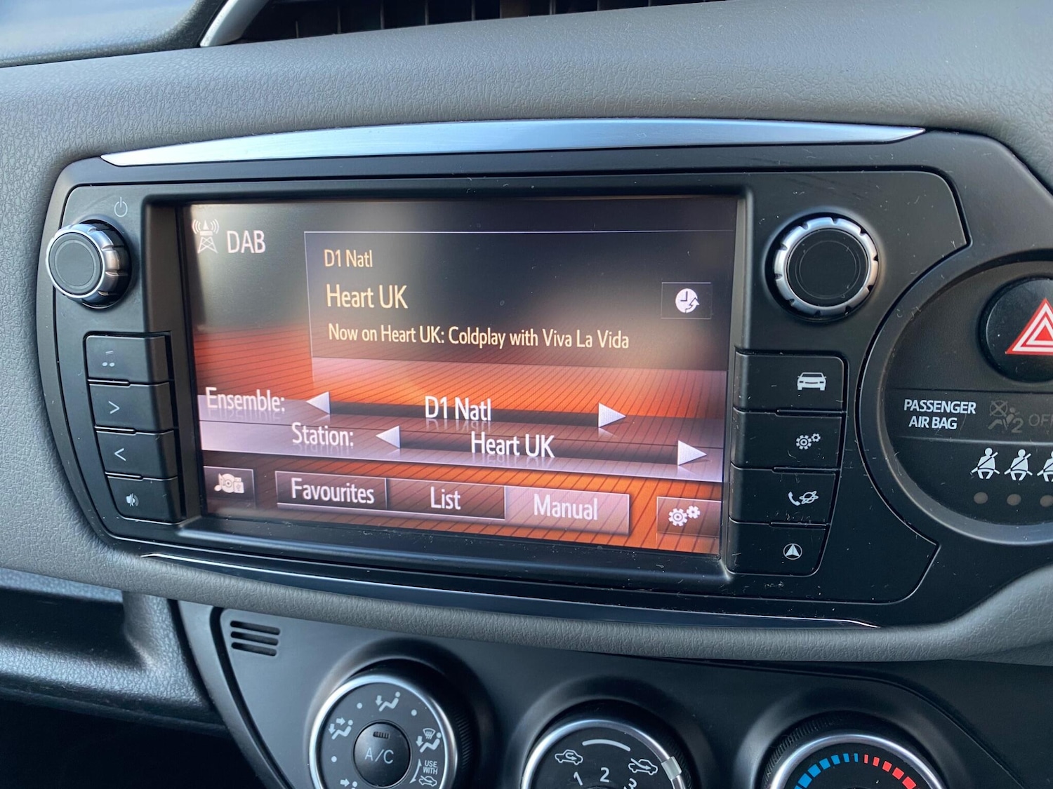 Used Toyota Yaris 2017 for sale - 77081608: Photo 31