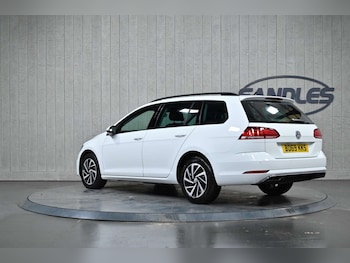 Used Volkswagen Golf 2019 for sale - 78577568: Photo
