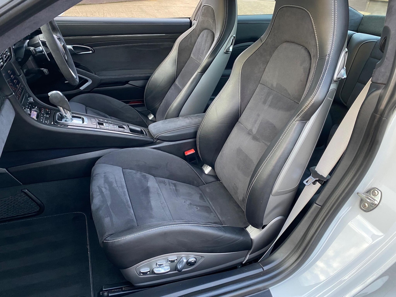 Used Porsche 911 for sale - 77267347: Photo 29