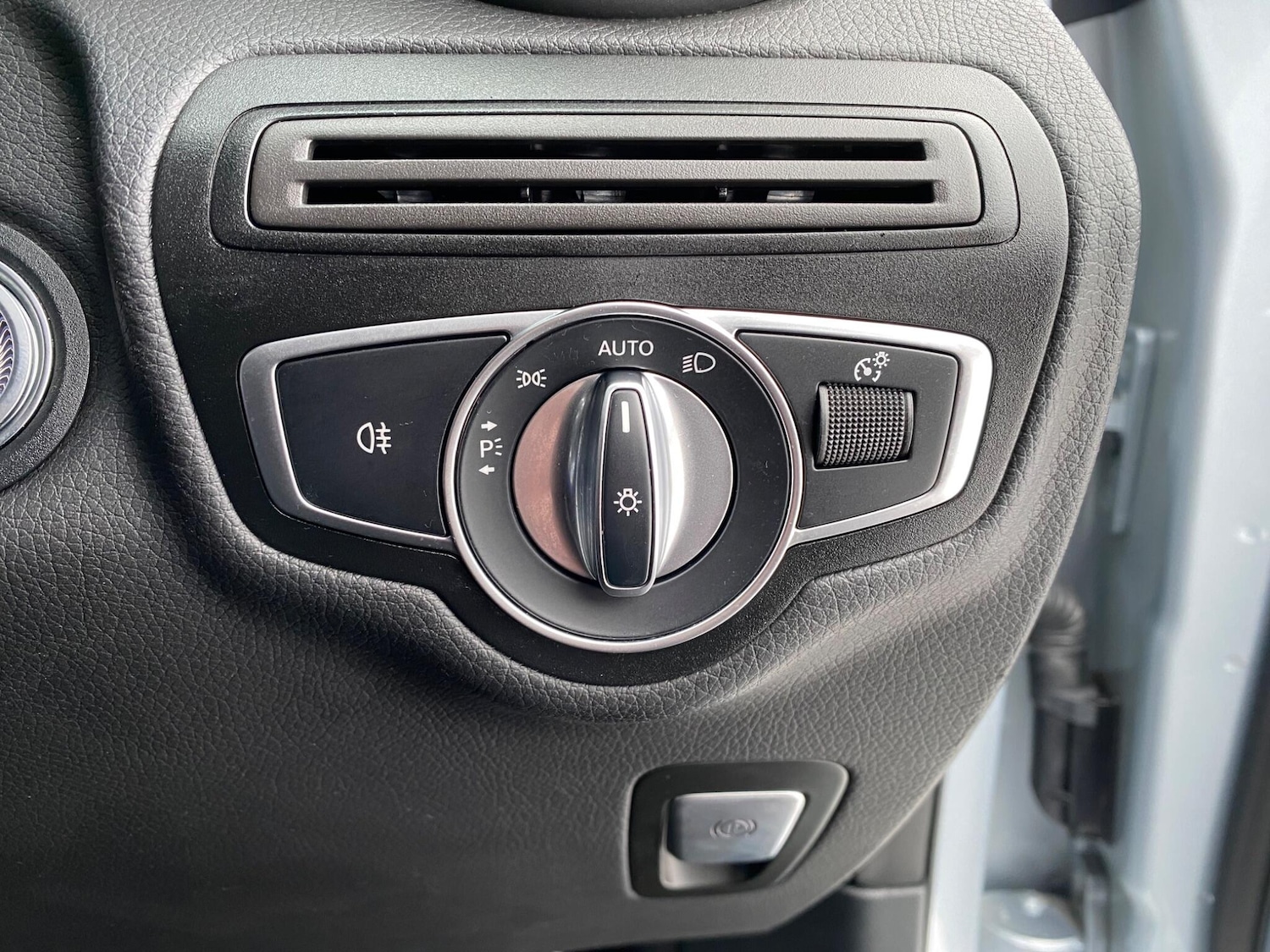 Used Mercedes-Benz GLC 2022 for sale - 76913145: Photo 49