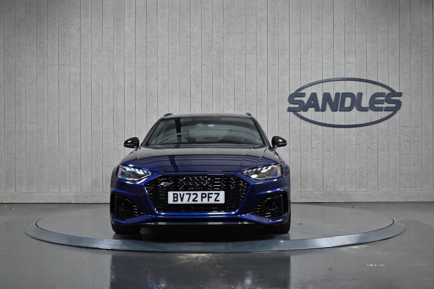 Used Audi RS4 Avant for sale - 77853409: Photo 2