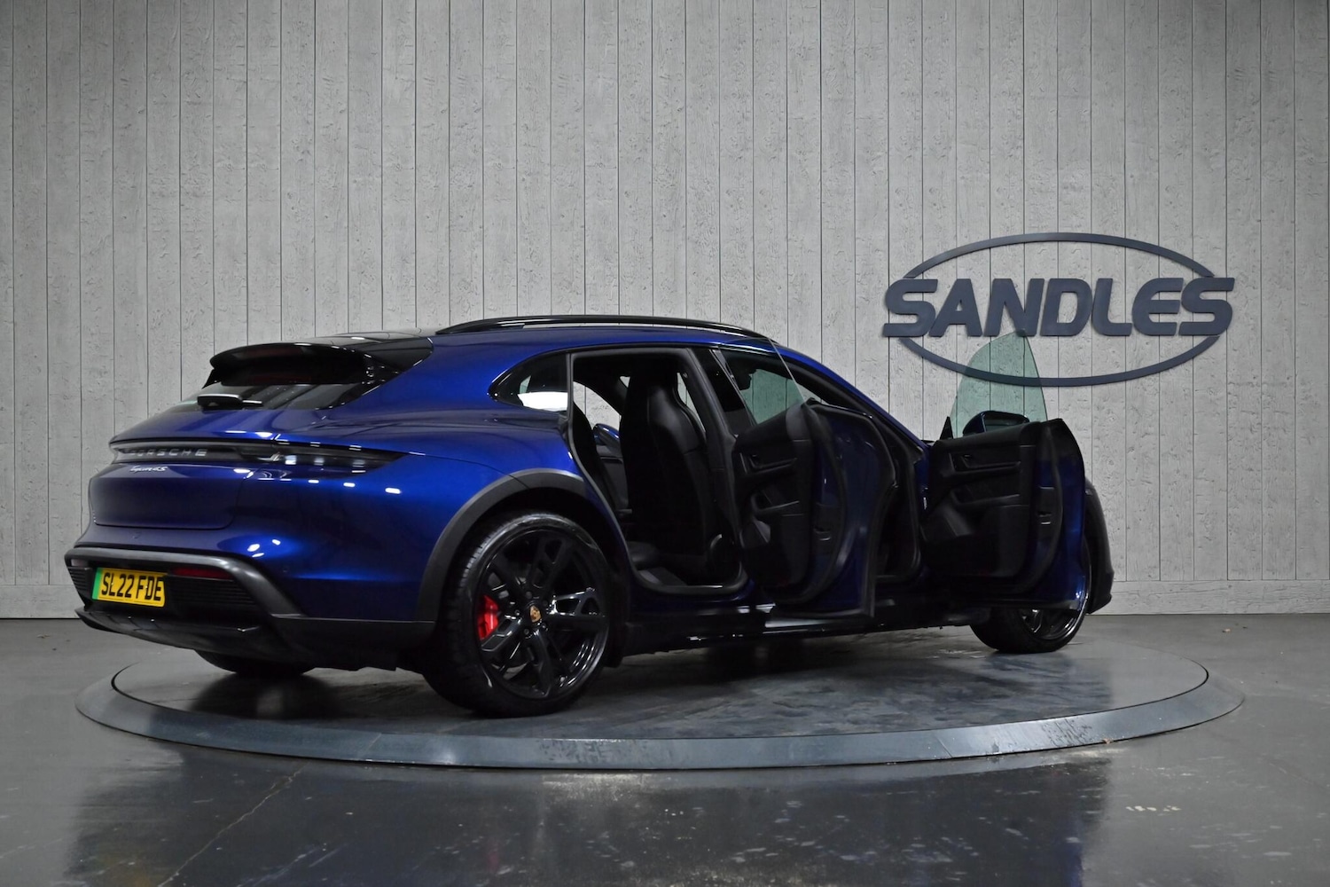 Used Porsche Taycan 2022 for sale - 77808802: Photo 15