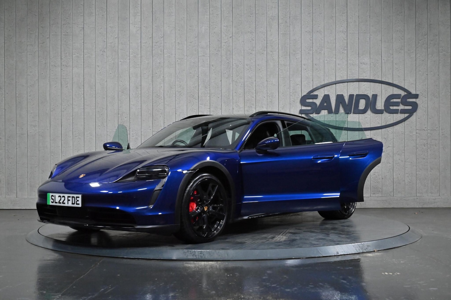 Used Porsche Taycan 2022 for sale - 77808802: Photo 16