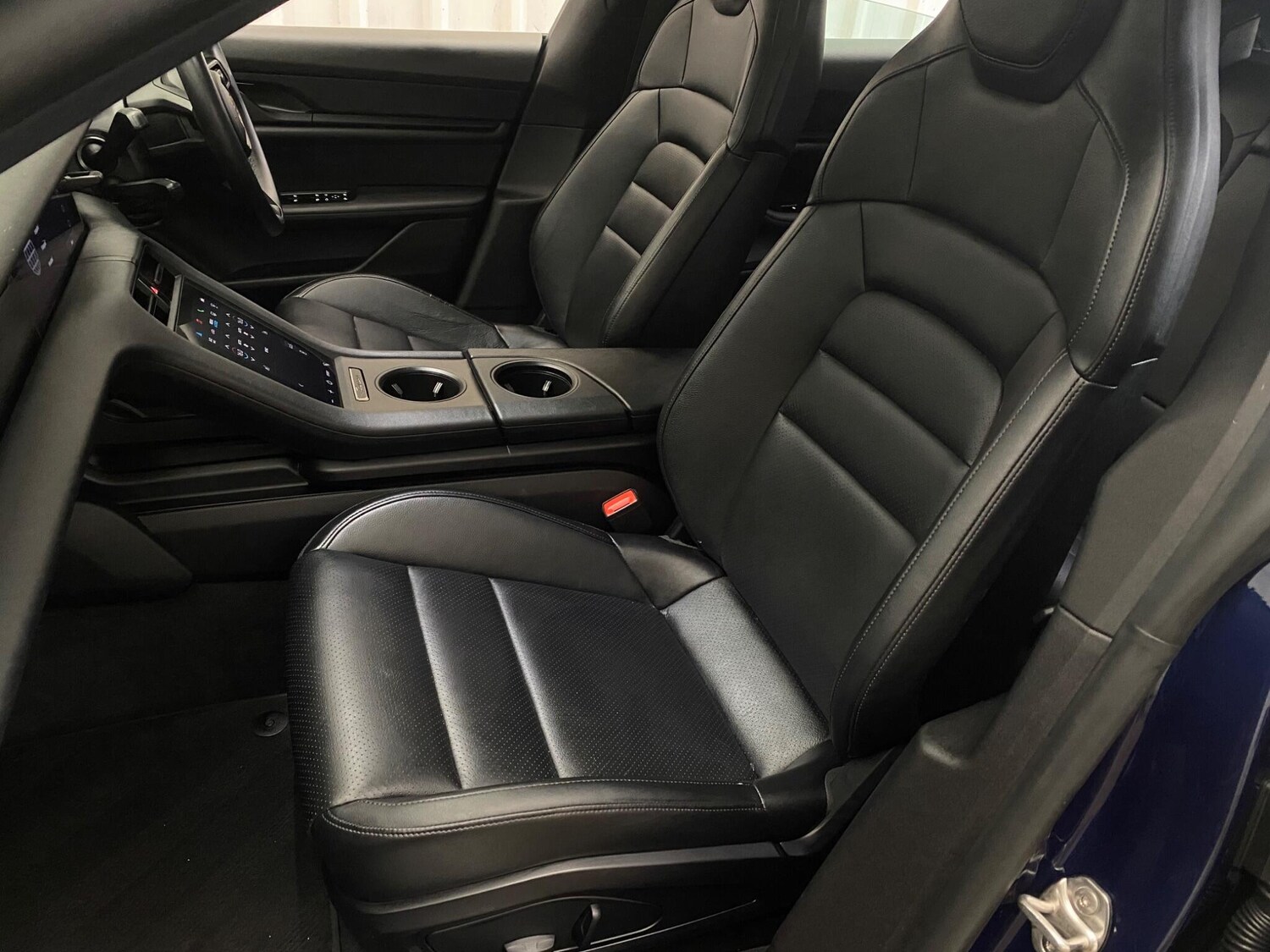 Used Porsche Taycan 2022 for sale - 77808802: Photo 27