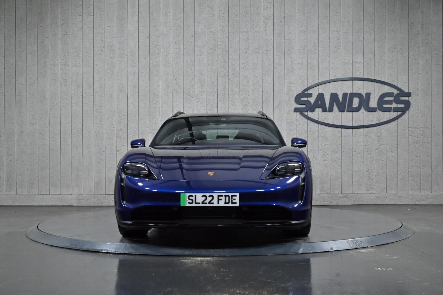 Used Porsche Taycan 2022 for sale - 77808802: Photo 4