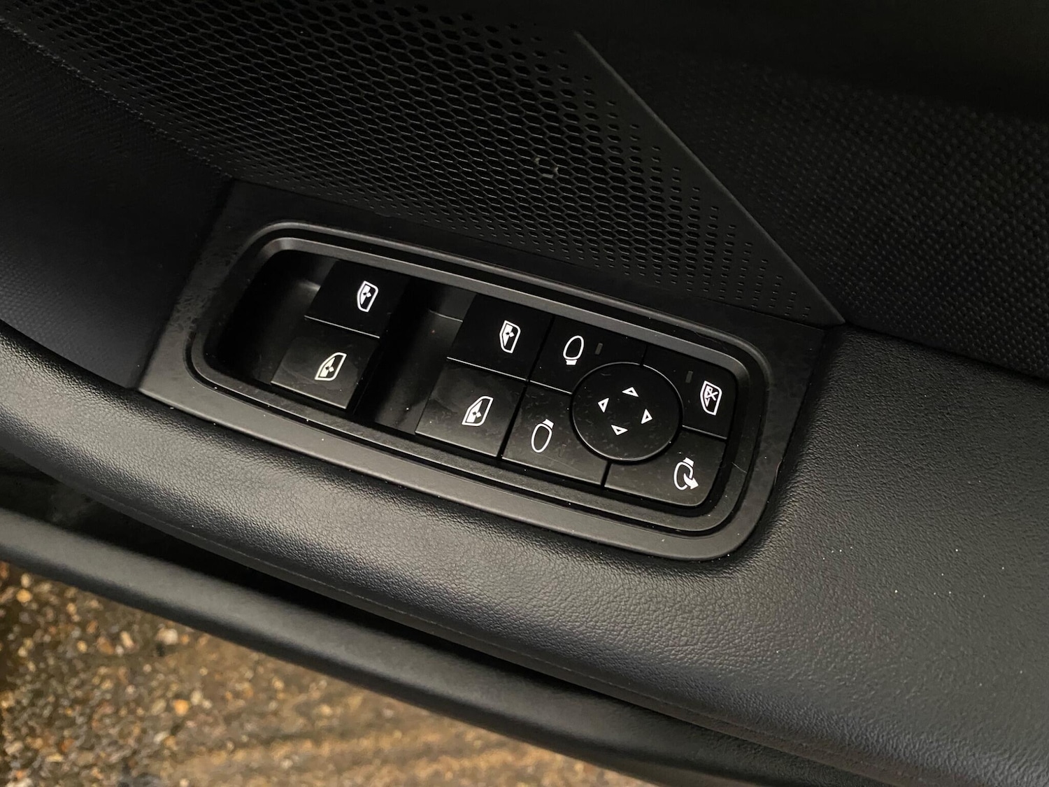 Used Porsche Taycan 2022 for sale - 77808802: Photo 50