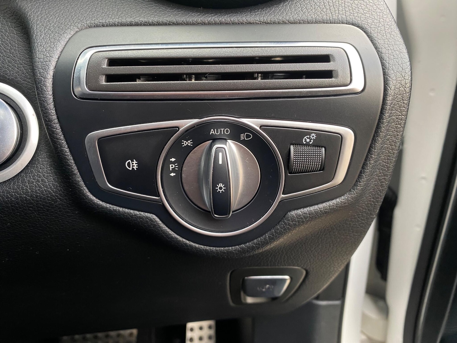 Used Mercedes-Benz GLC 2018 for sale - 76993390: Photo 46