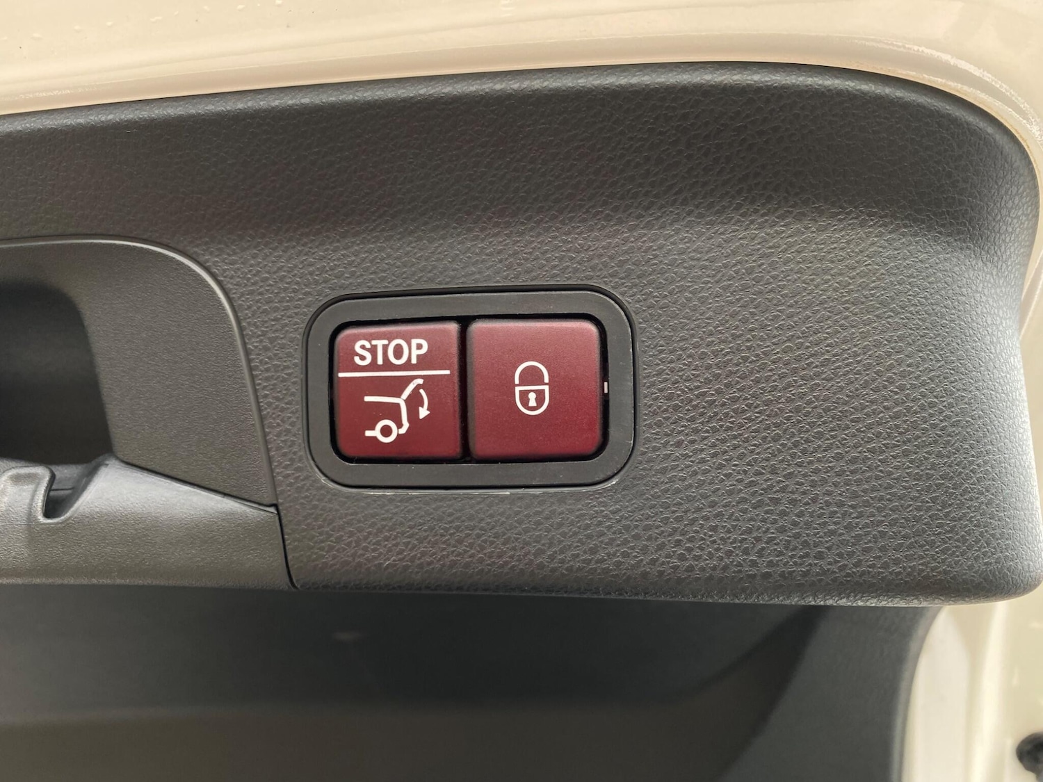 Used Mercedes-Benz GLC 2018 for sale - 76993390: Photo 53