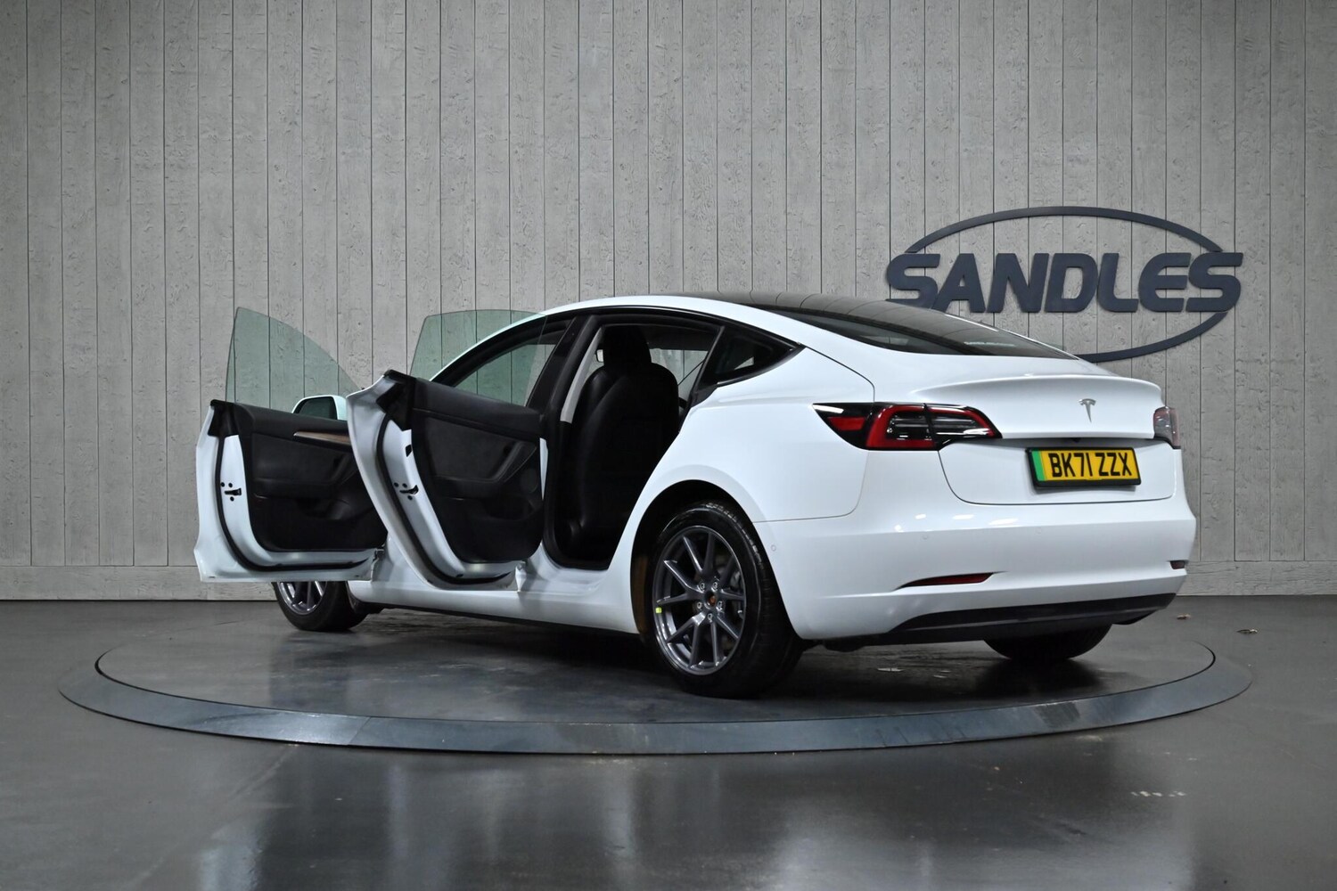 Used Tesla Model 3 2021 for sale - 77040427: Photo 12