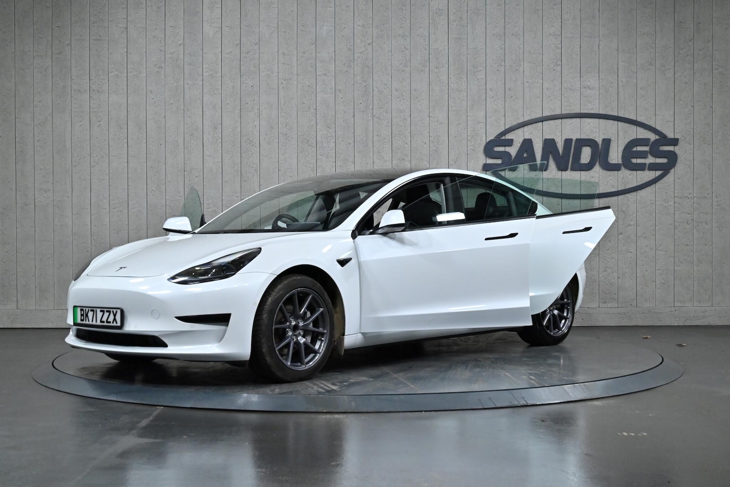 Used Tesla Model 3 2021 for sale - 77040427: Photo 15