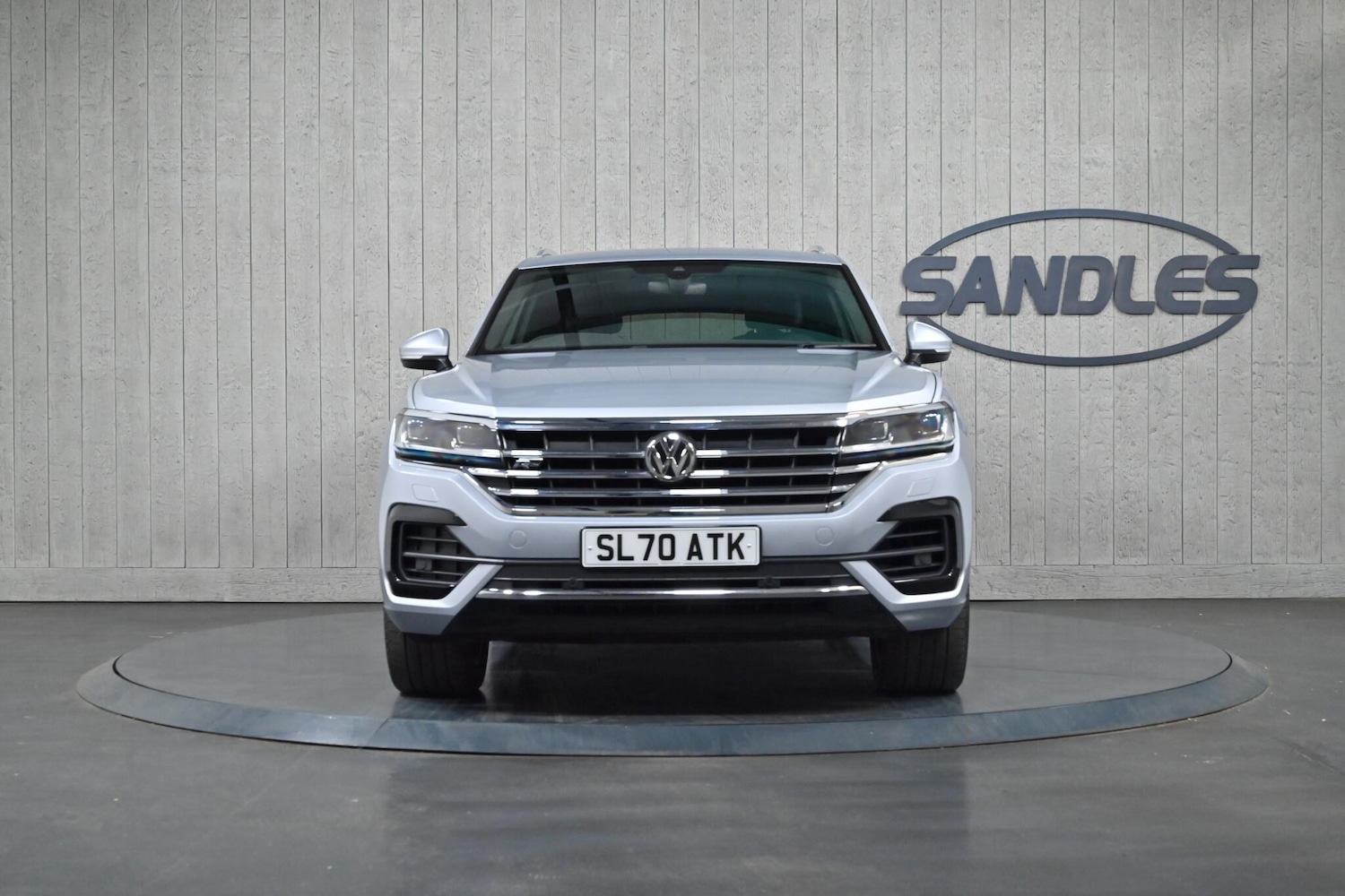 Used Volkswagen Touareg 2020 for sale - 75905922: Photo 2