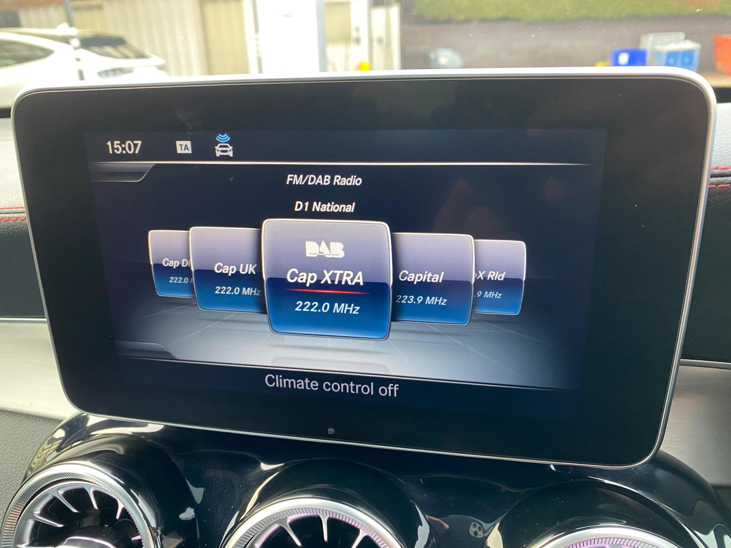 Used Mercedes-Benz GLC 2019 for sale - 77291822: Photo 32