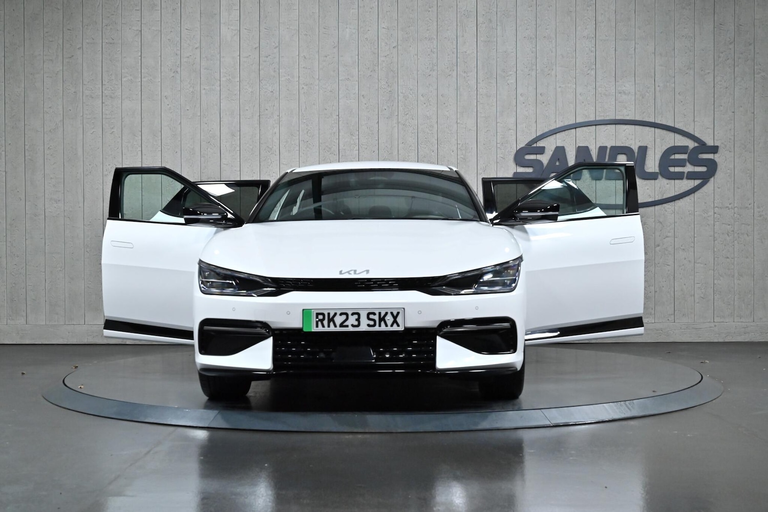 Used Kia EV6 2023 for sale - 76620325: Photo 10