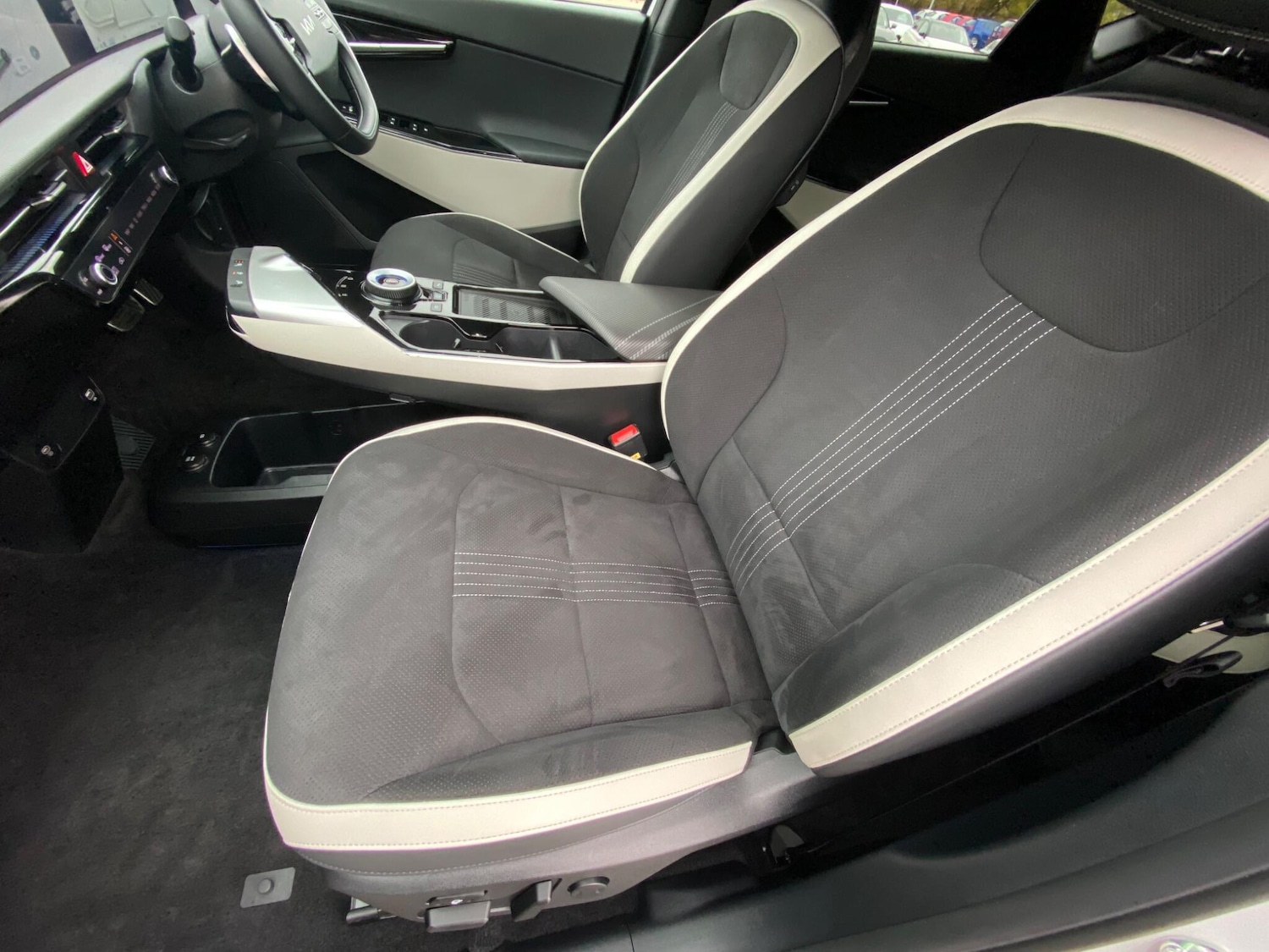 Used Kia EV6 2023 for sale - 76620325: Photo 24