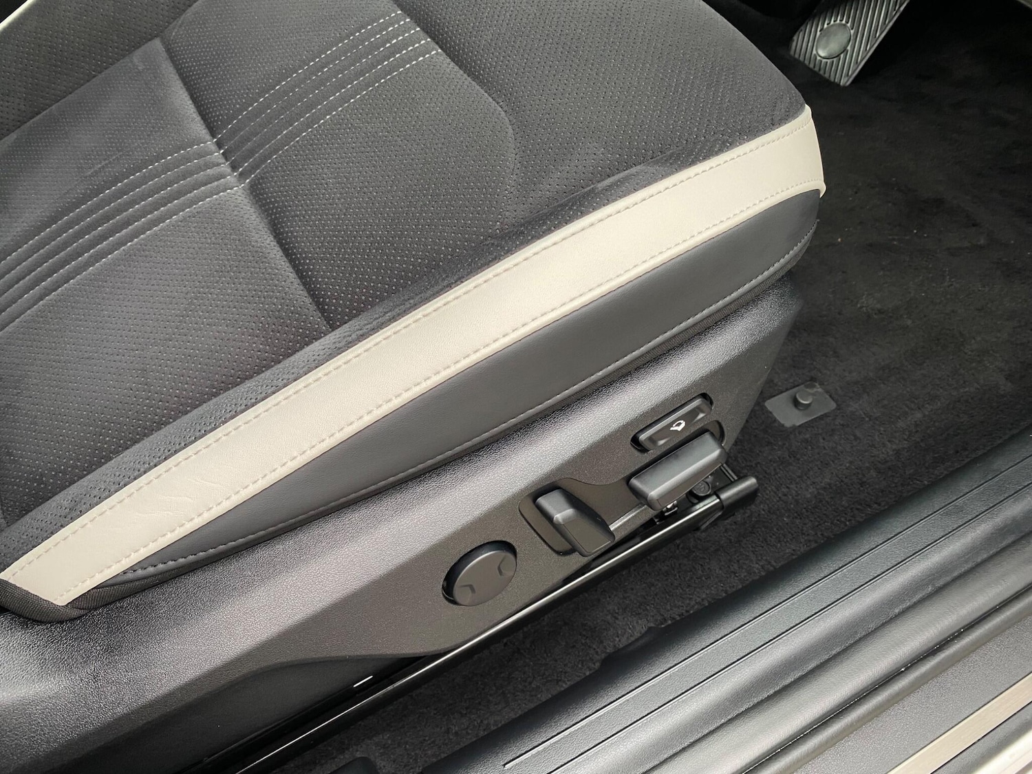 Used Kia EV6 2023 for sale - 76620325: Photo 25