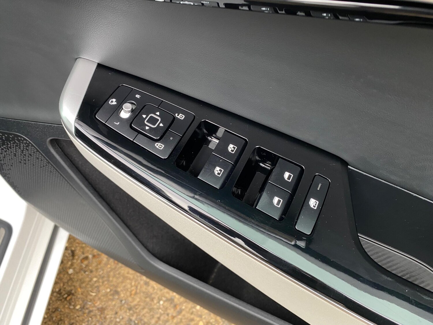 Used Kia EV6 2023 for sale - 76620325: Photo 49