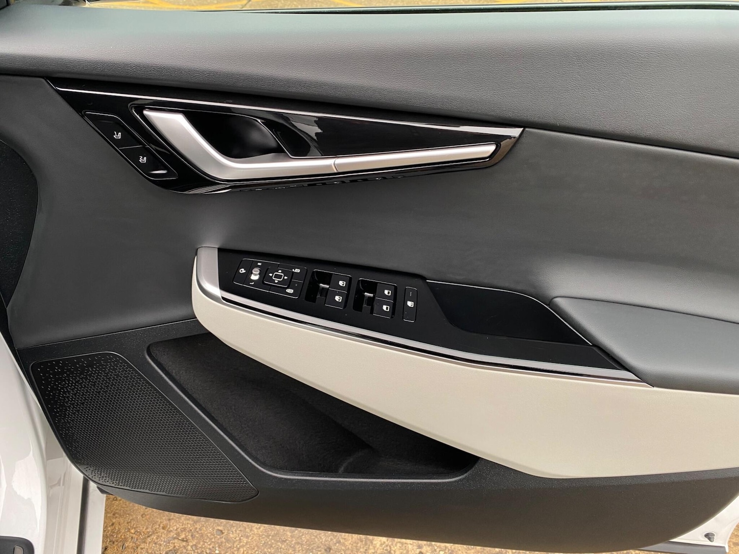 Used Kia EV6 2023 for sale - 76620325: Photo 51