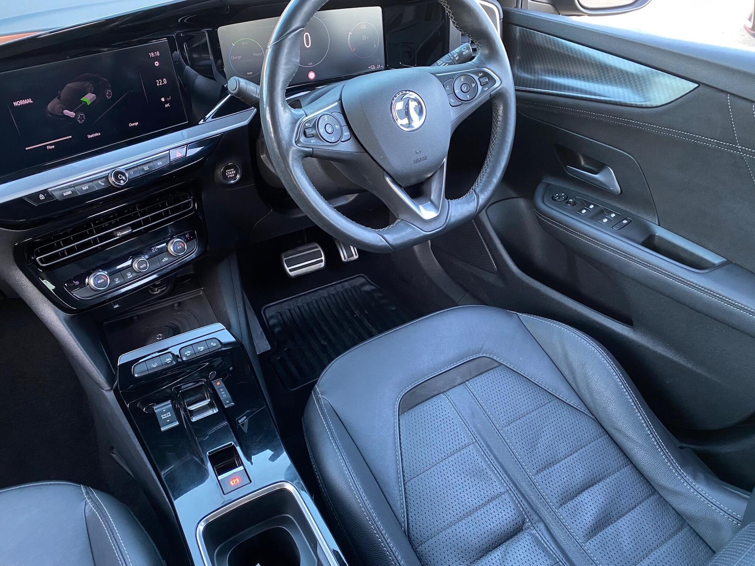 Used Vauxhall Mokka Electric 2022 for sale - 77682979: Photo 2