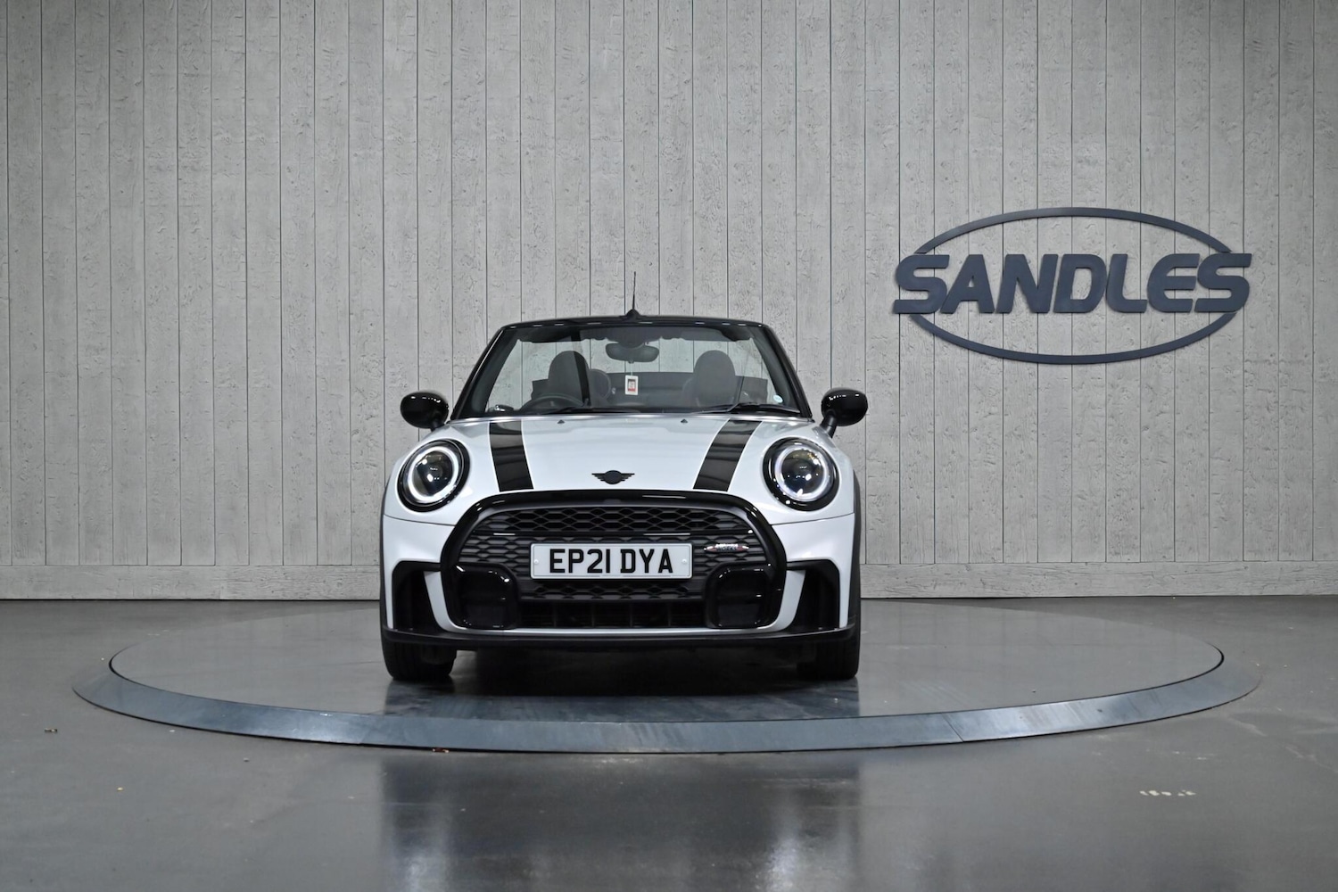 Used MINI Convertible 2021 for sale - 77028981: Photo 2