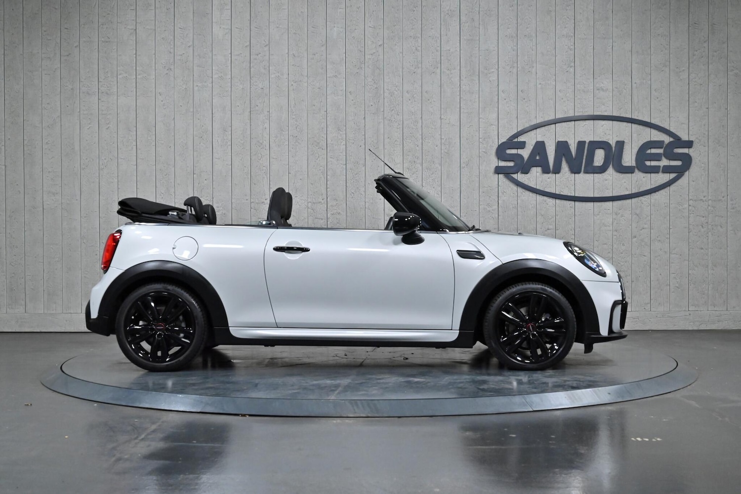 Used MINI Convertible 2021 for sale - 77028981: Photo 3