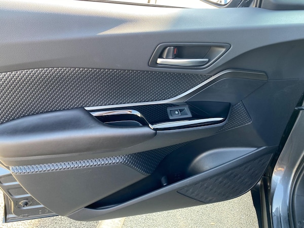 Used Toyota C-HR 2018 for sale - 74990336: Photo 49