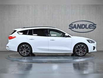 Used Ford Focus 2021 for sale - 76850426: Photo