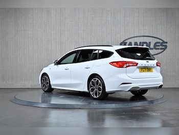 Used Ford Focus 2021 for sale - 76850426: Photo