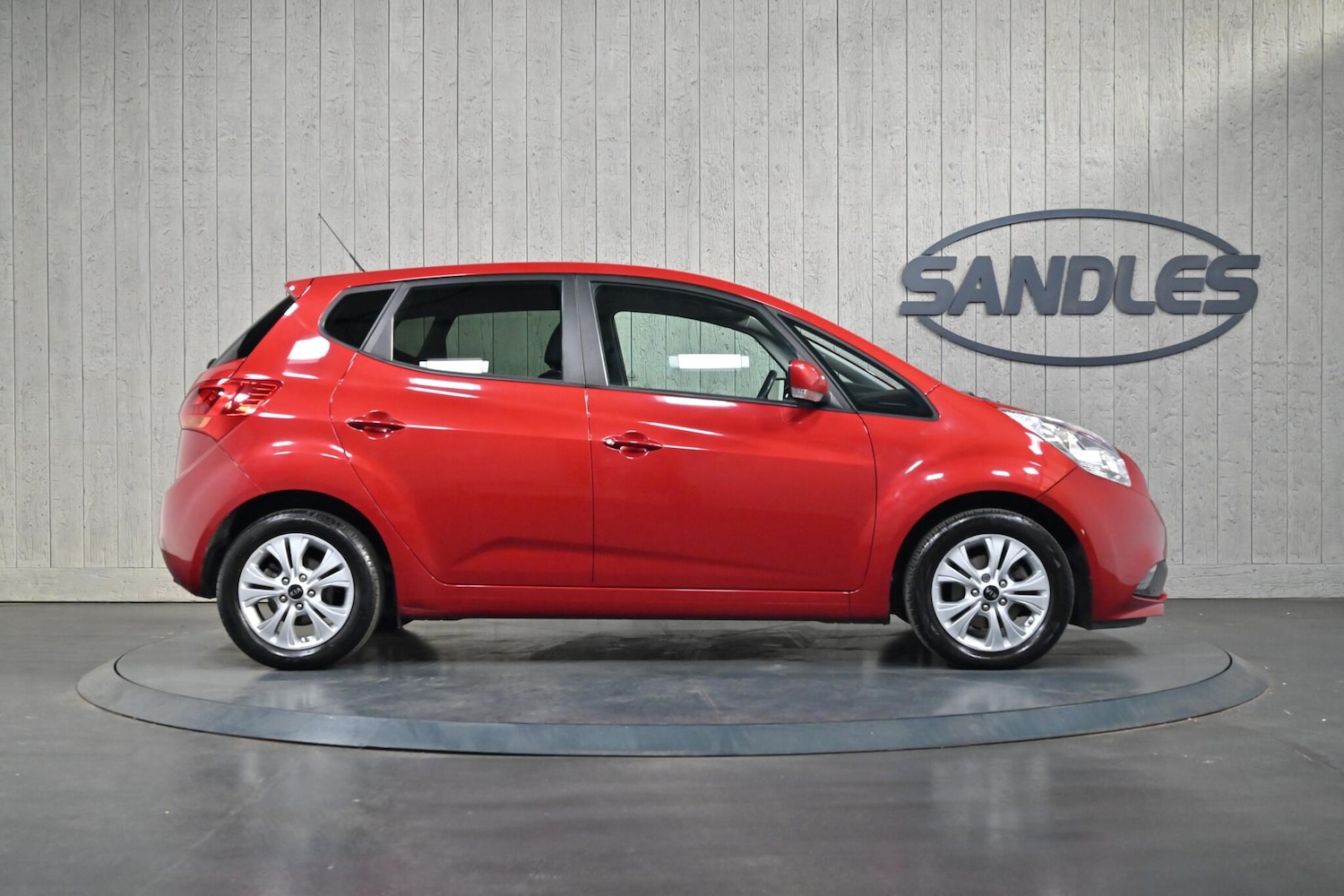 Used Kia Venga 2015 for sale - 76993273: Photo 3