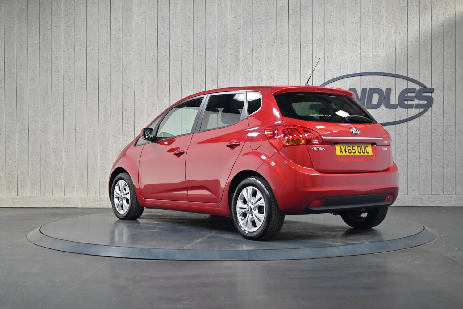 Used Kia Venga 2015 for sale - 76993273: Photo 4