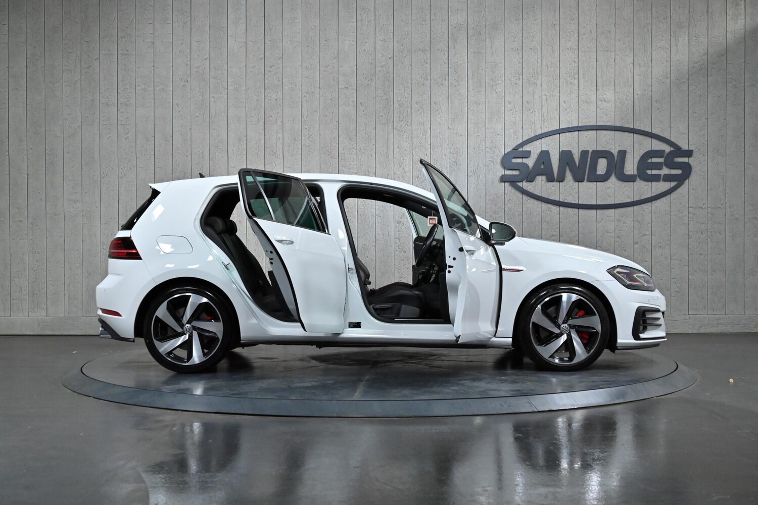 Used Volkswagen Golf 2019 for sale - 76377923: Photo 10