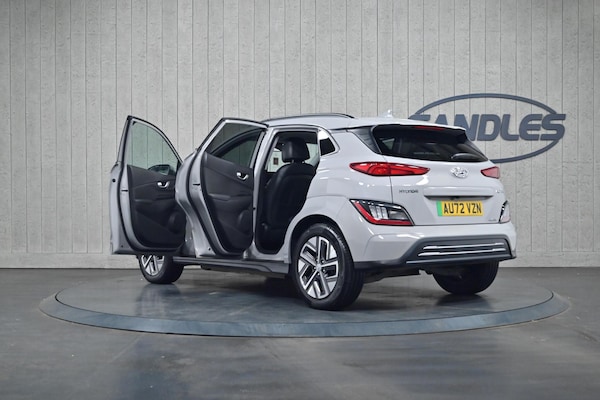 Used Hyundai KONA 2023 for sale - 75990185: Photo 11