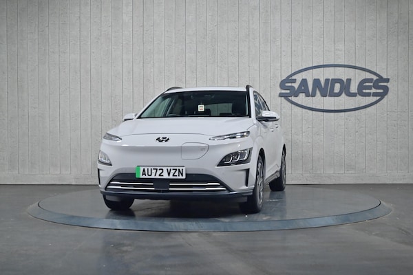 Used Hyundai KONA 2023 for sale - 75990185: Photo 2