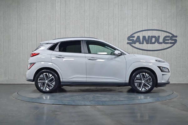 Used Hyundai KONA 2023 for sale - 75990185: Photo 3
