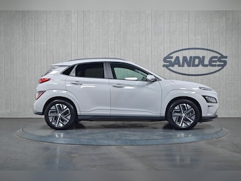 Used Hyundai KONA 2023 for sale - 75990185: Photo 3