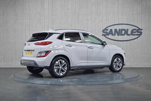 Used Hyundai KONA 2023 for sale - 75990185: Photo 6